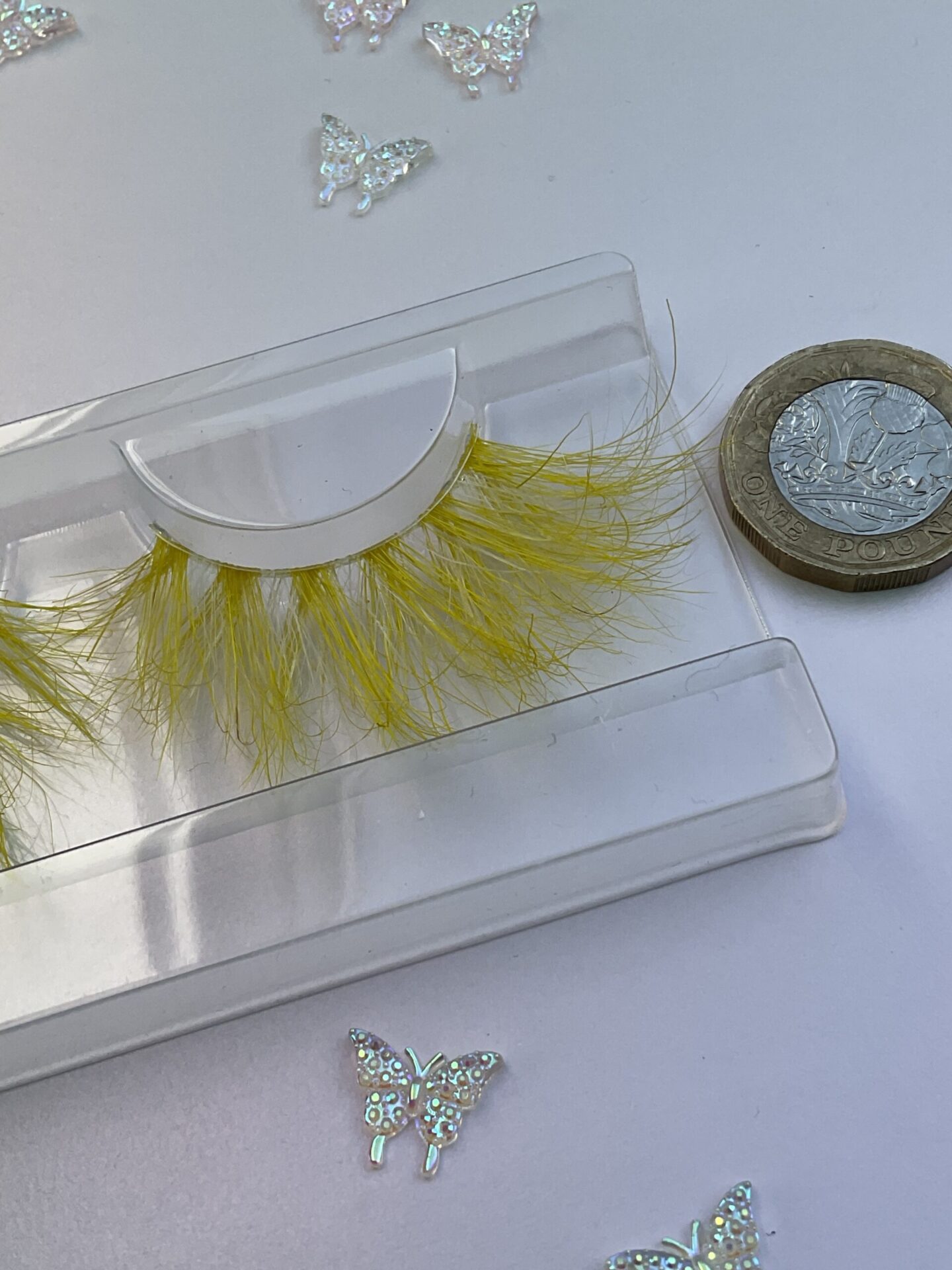 Bambi Bright Yellow Jumbo False Lashes 25mm - Diamond Pearl