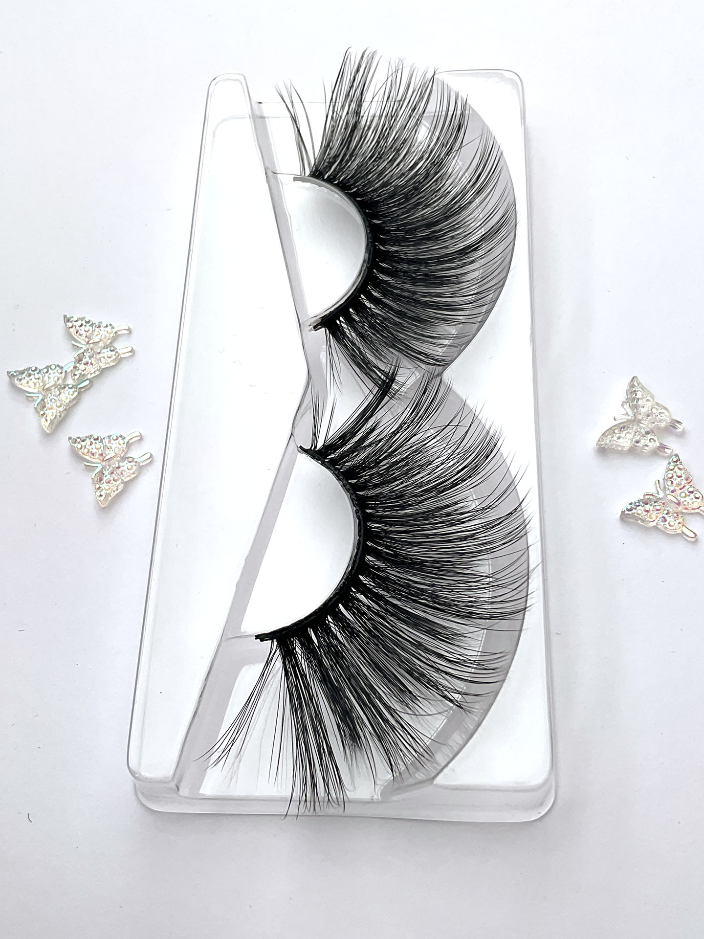 Danita Black 20mm Medium False Lashes - Image 4